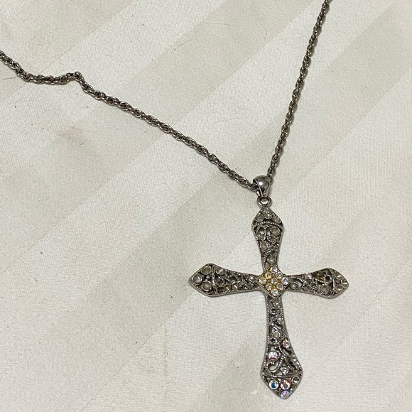 Premier Design Rhinestone Cross - Picture 6 of 7